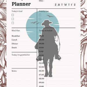 K&ouml;nnte beinhalten: Tagesplaner mit einer Cowboy-Silhouette auf einem Pferd, vor einem blau-wei&szlig;en Hintergrund. Der Planer enth&auml;lt Abschnitte f&uuml;r Ziele, Essenspl&auml;ne und einen Zeitplan mit dekorativen floralen und geometrischen Bord&uuml;ren.