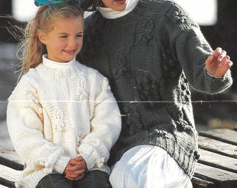 PDF Breipatronen - Grof - Dames / Meisjes Patchwork Trui met ronde hals Vierkantjes Bobbels 4 maten 24" tot 42" Engelse taal.