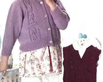 Patrón de tejido en PDF - Chaqueta de punto con bolsillos y chaleco de niña DK con detalle de hojas. Tallas 16 a 26 de pecho. Descarga instantánea