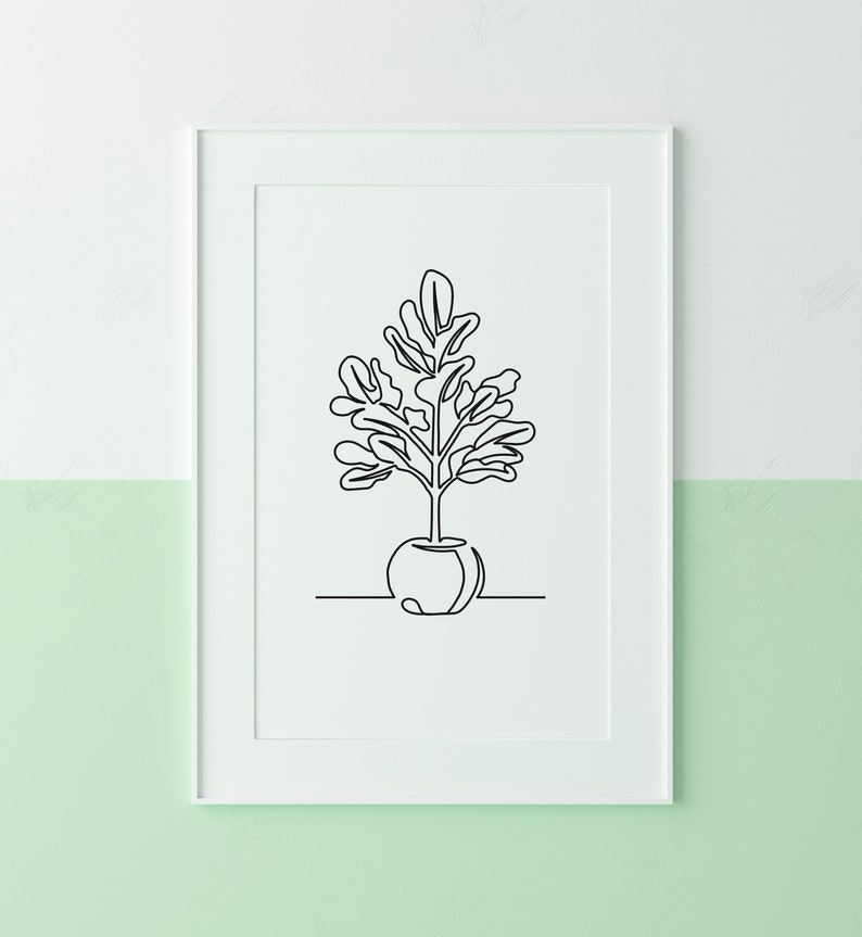 Pu&ograve; includere: Un disegno in bianco e nero di una pianta in vaso con foglie in una cornice bianca su uno sfondo bianco e verde chiaro.