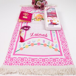 Personalized Kids Prayer Mat Set, Custom Muslim Kids Prayer Rug Quran Tasbih Box, Quran Graduation Gift, Ameen Favor, Eid Gift for Kids Model-2 Pink