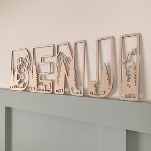 El bosque del bosque lleva letras de guardería de madera, decoración personalizada de la guardería para niños, decoración de los niños del bosque, letras de madera para la pared, signo de nombre