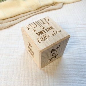 twinkle twinkle, personalised baby gift, new baby gift personalized, keepsake cube, wooden baby block, nursery gift, neutral new baby gift