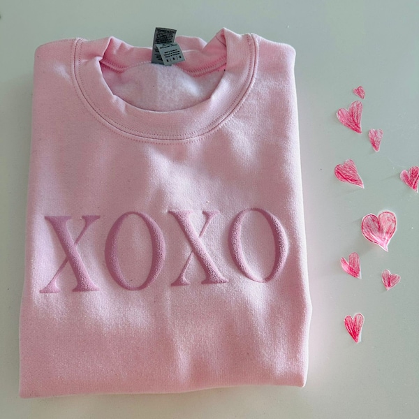 Custom Sweatshirt,Puff Print XOXO Sweater,Love sweatshirt,Valentines Day Gift,Gift for Her,Valentines Day Sweatshirt,Xoxo Shirt,Gıft for Mom