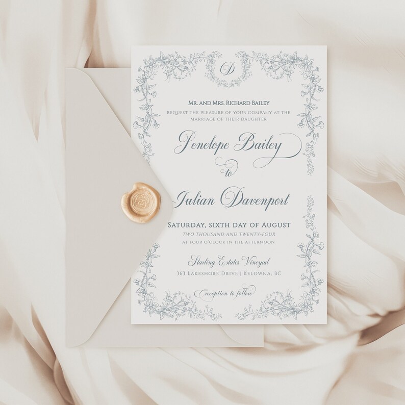 Op de afbeelding: Elegante trouwkaart met bloemenrand en scripttekst. De uitnodiging bevat de namen Penelope Bailey en Julian Davenport, de trouwdatum en locatie. Een gouden waszegel siert de envelop.