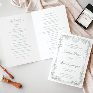 カトリックの結婚式プログラム小冊子、セージグリーンのトワル結婚式プログラム、教会の結婚式プログラム、折り畳み式結婚式プログラム、礼拝順序 - EJ33S