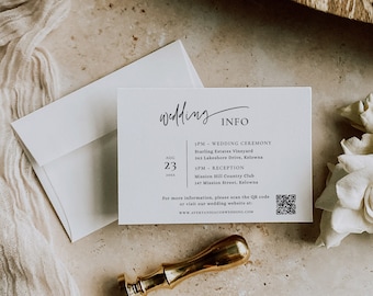 Peut inclure: Une carte d'invitation de mariage blanche avec du texte noir. La carte comprend la date du mariage, le 23 août 2023, ainsi que les lieux et les heures de la cérémonie et de la réception du mariage. La carte comprend également un code QR pour plus d'informations.