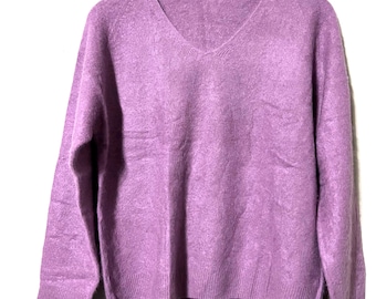 100% Cashmere Pullover | Brushed Yarn Knit | M/L (Bust 43.3”, Length 23.2”) | Soft Purple Lightweight Sweater