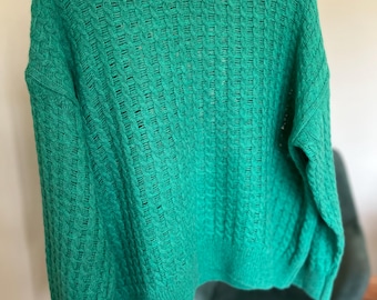 Soft Wool Open Knit Pullover - Muted Green Crew Neck - Fits L - skin friendly -  very soft