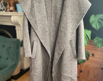 Women’s 100% Cashmere Long Coat with Belt – Brown/Beige Lapel Collar - fits M