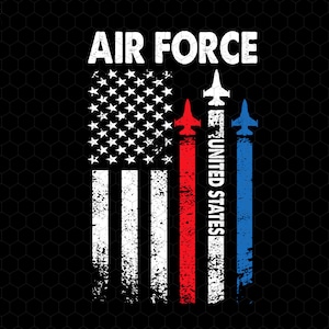 Könnte beinhalten: Ein verwittertes amerikanisches Flaggen-Design mit den Worten "Air Force" und "United States" in weißem Text. Drei stilisierte Kampfflugzeuge fliegen in Formation über der Flagge.