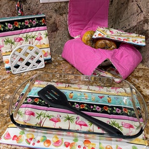 Casserole Hot Pad ~ Tropical (Hot Pink)