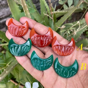 Onice rosso e verde Mezzaluna Louts Intaglio Pietra preziosa Cabochon sciolto Lotto per gioielli Pietra preziosa