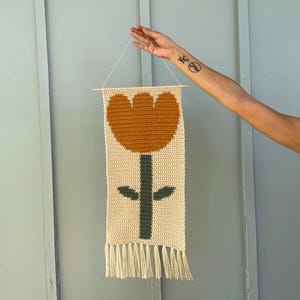 Crochet Tulip Wall Hanging | DIGITAL CROCHET PATTERN | Flower Child Wall Hanging Pattern