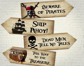 Set of 4 Vintage Style Pirate Party Decoration Arrows