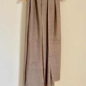 Pure Pashmina/Cashmere Scarf/Wrap, Natural Zati (Beige) Handwoven on Hand loom in Kashmir, Kashmiri Pashmina Luxury, Super Soft, Light Weave