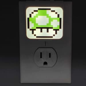 Super Mario 1up Mushroom Night Light NES Retro Kids Room Old School Power Up Home Decor Lamp NEW gamer lamp outlet video games