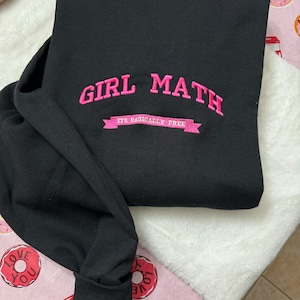 Felpa con ricamo &quot;Girl Math&quot;: girocollo divertente Y2K