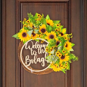 Corona de texto personalizada, corona de letrero personalizada, letrero frontal, corona de nombre personalizado, percha de puerta personalizada, corona de letras de puerta principal, decoración de puerta