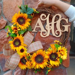 Sonnenblumenkranz, Anfangsname, Haustürkranz, personalisierter Türhänger, ganzjähriger Kranz, Haustürhänger, Türkranz