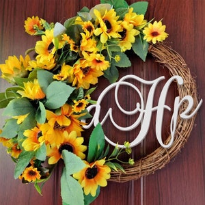 Corona de girasol, carta de madera con monograma personalizado, corona de puerta de girasol de granja, monograma para guardería, corona para puerta principal