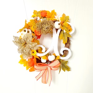 18 en corona de otoño, letras A-Z personalizadas para corona, corona inicial, nombre de monograma, corona de letras de puerta principal, corona de granja con arpillera