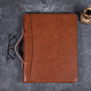 Porte-documents en cuir végétalien monogrammé avec 2 anneaux, porte-documents A4 personnalisé pour elle, bloc-notes avec planchette à pince, cadeau personnalisé