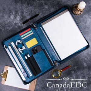 A4 Personalizowane niebieskie portfolio ze skóry syntetycznej, spersonalizowana okładka notatnika, teczka z zamkiem błyskawicznym, 13-calowy uchwyt na laptopa, prezent dla chłopaka/męża/narzeczonego
