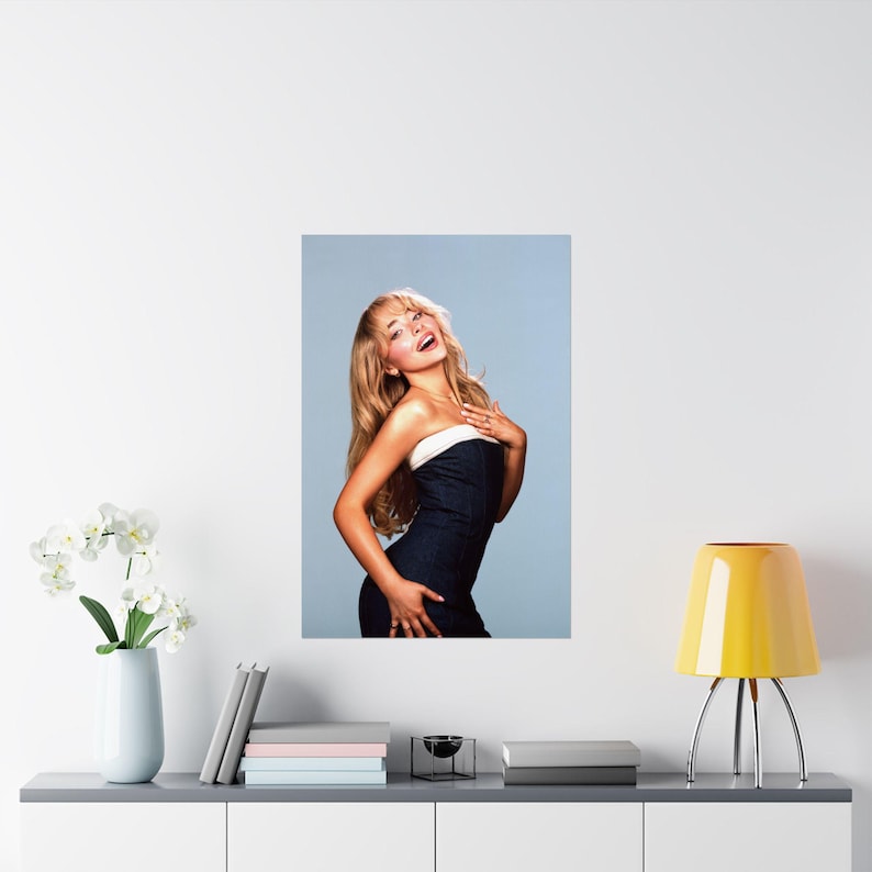 Póster 1 de Sabrina Carpenter. Cantante y compositora, estrella del pop, celebridad, fan de la música, regalo. imagen 7
