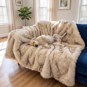 Waterproof Throw Blanket – Upscale Faux Fur Dog Blanket for Couch, Bed & Car, Machine Washable