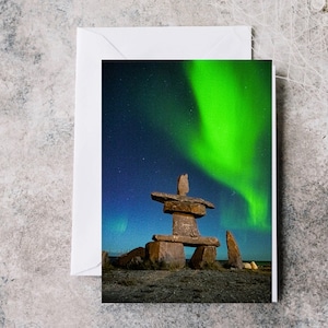 Aurores boréales époustouflantes / Aurores boréales avec inuksuk à Churchill, Manitoba, Canada - Carte vierge
