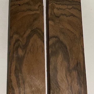 Grafted knife scales