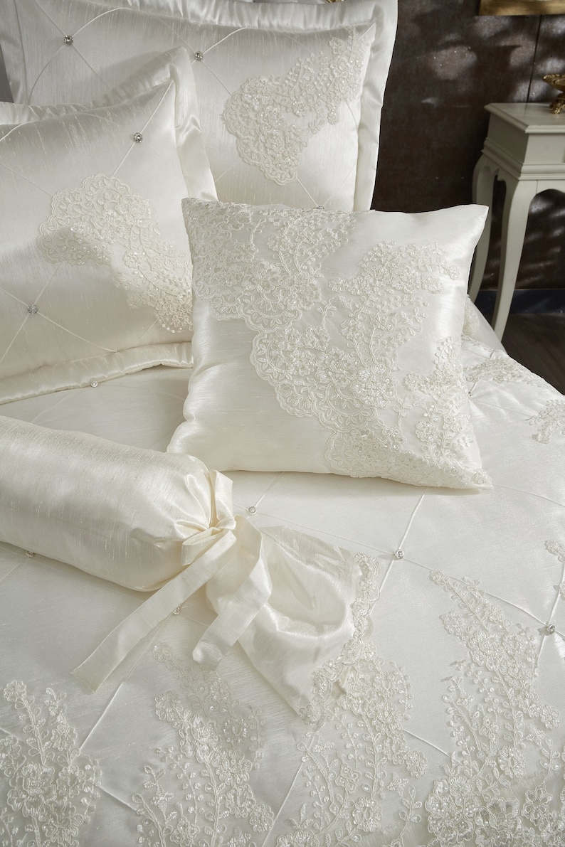 Luxury Lace Bedding Set 5 Pieces Modern New Bridal Set Perfect Bridal