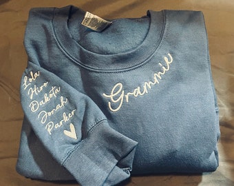 Custom Embroidered Grammie Sweatshirt with Kids Names on Sleeve, Personalized Grammie Embroidered Sweatshirt,Grandma Sweatshirt Grandma Gift
