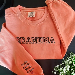 Comfort Colors® Custom Embroidered Mimi Sweatshirt With Grandkids Names, Grandma Sweatshirt Embroidered, Personalized Mimi, Momma, Mama... image 2