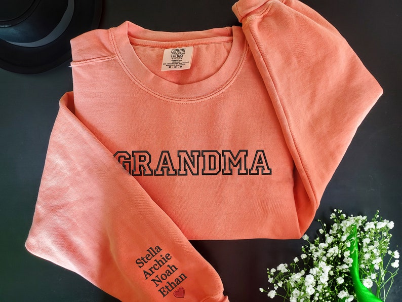 Comfort Colors® Custom Embroidered Mimi Sweatshirt With Grandkids Names, Grandma Sweatshirt Embroidered, Personalized Mimi, Momma, Mama... image 2