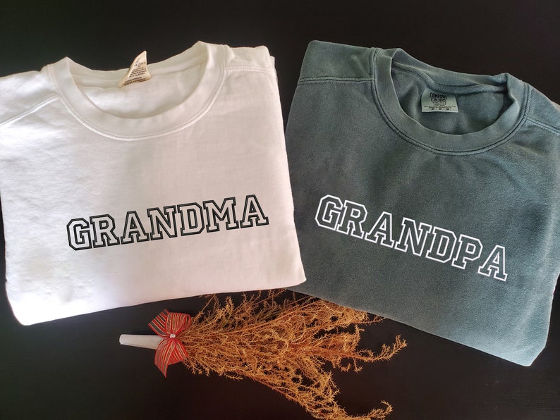 Comfort Colors® Custom Embroidered Mimi Sweatshirt With Grandkids Names, Grandma Sweatshirt Embroidered, Personalized Mimi, Momma, Mama... image 3