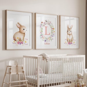 3er Set - Häschen mit Blumen Druck für Baby Mädchen Kinderzimmer und Kinderzimmer Personalisierte Neugeborenen Wand Poster, Blumen Kinderzimmer Druck