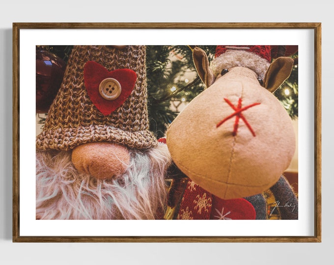 Christmas, Santa and reindeer friends photo • Lovely cute Christmas wall art gift idea • Ideal for home and office x-mas decoration