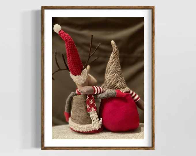 Christmas Santa and reindeer friends photo • Lovely cute Christmas wall art gift idea • Ideal for home and office x-mas decoration