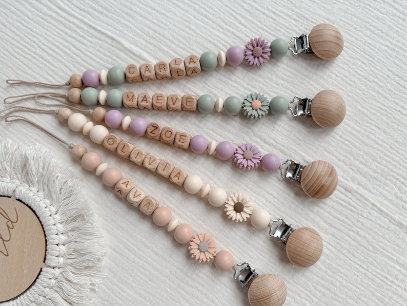Personalized Pacifier Clip,Baby Girl Baby shower Gift,Custom baby gift with name,personalized pacifier clip,custom newborn gift, Daisy Flower, baby shower gift, pink binky holder, babyboy gift for babygirl, Easter gift, Basket filing, baptism gift,keepsake present