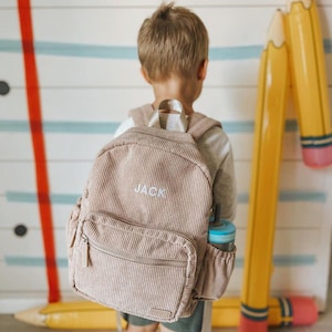 Sac à dos personnalisé pour garçon|Cadeau d'anniversaire personnalisé pour tout-petit|Cartable pour garderie|Sac à dos en velours côtelé avec nom|Cadeau de Pâques brodé pour garçon