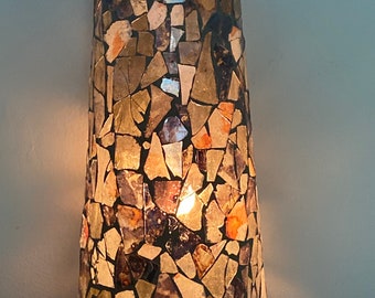 Crackled Glass Accent Lamp.