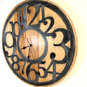 Horloge artisanale 41cm Bois et Résine Décoration murale Originale Moderne France image 3