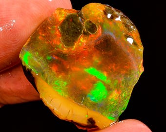Natural Ethiopian Opal Rough Stone, Dry Ethiopian Opal Raw Crystal, 23X22X12 mm 31 Carat Opal Gemstone Welo Fire Opal For Making Jewelry