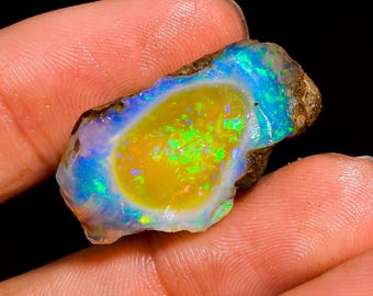 Natural Ethiopian Opal Rough Stone, Dry Ethiopian Opal Raw Crystal, 27X15X8 mm 17 Carat Opal Gemstone Welo Fire Opal For Making Jewelry