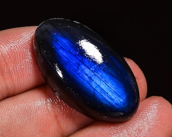Labradorite Bleue Naturelle 46.05 Carats – Cabochon Ovale Fait Main – Pierre Précieuse