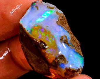 Natural Ethiopian Opal Rough Stone, Dry Ethiopian Opal Raw Crystal, 27X19X13 mm 28 Carat Opal Gemstone Welo Fire Opal For Making Jewelry