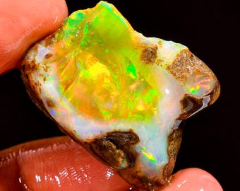 Natural Ethiopian Opal Rough Stone, Dry Ethiopian Opal Raw Crystal, 29X23X9 mm 29 Carat Opal Gemstone Welo Fire Opal For Making Jewelry