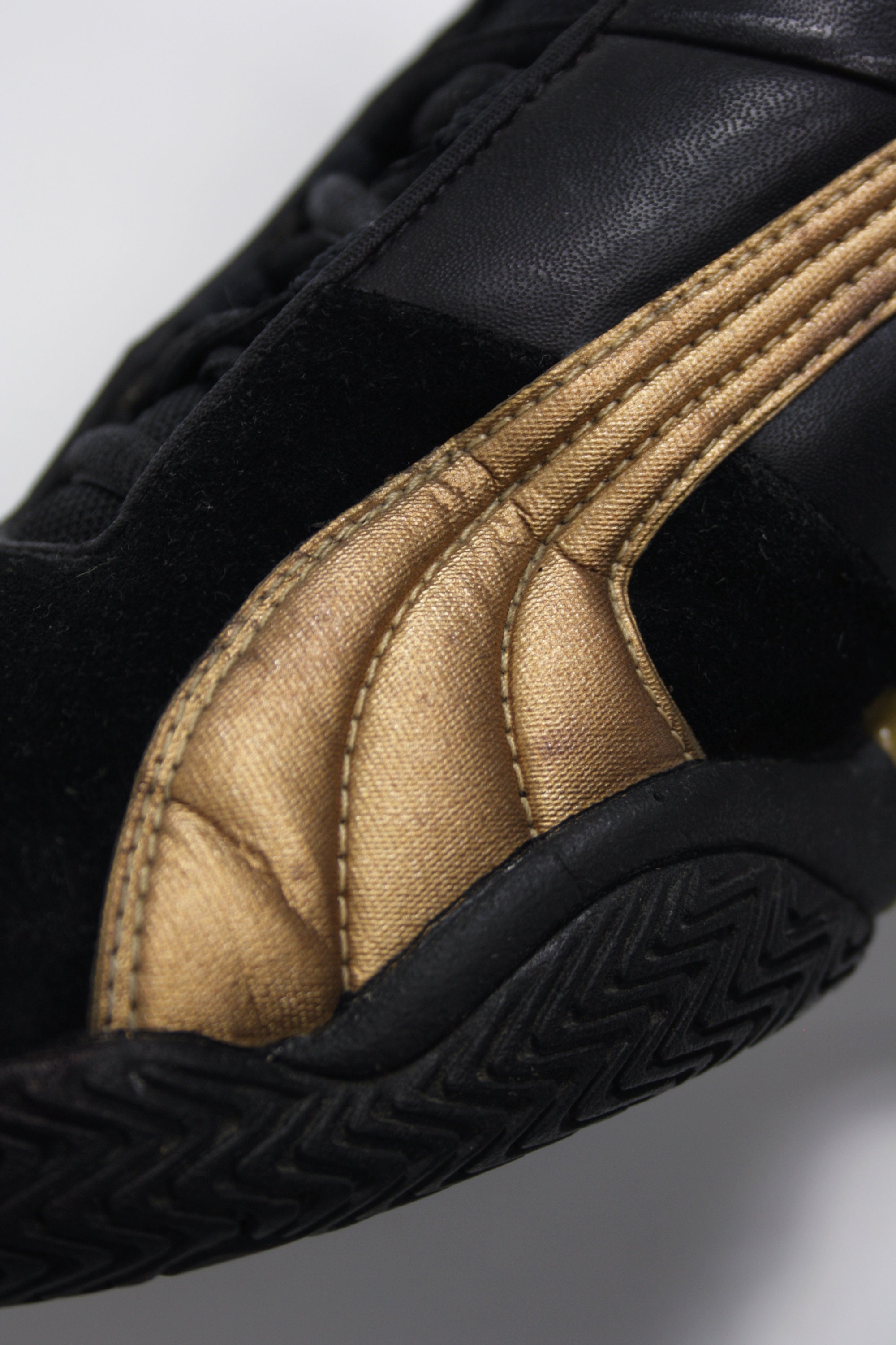 Puma 2000s Vintage Evertrack Leather Suede Chunky Sneaker Shoes